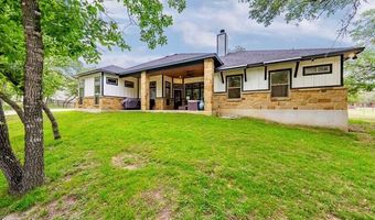 140 Wood Valley Dr, Adkins, TX 78101