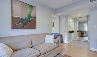 2906 13TH St S 6-1, Arlington, VA 22204