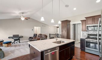 720 Timberview Dr, Adel, IA 50003