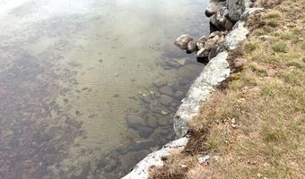 14 Lakeshore Dr, Belgrade, ME 04917