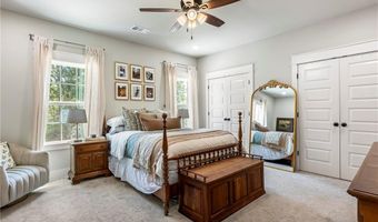 16 Kinloch Dr, Bella Vista, AR 72715
