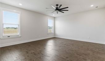 6704 Orange Ave, Bentonville, AR 72713