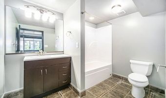 1020 Traver Ct, Ann Arbor, MI 48105