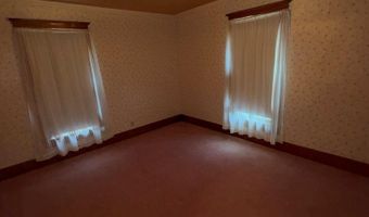 339 3rd St, Ashton, IA 51232