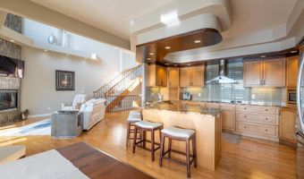 1408 Riverwood Dr, Bismarck, ND 58504