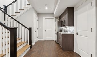 5120 WESSLING Ln, Bethesda, MD 20814