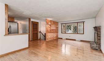 75 Hickory Dr, North Kingstown, RI 02852