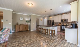 3028 Canterbury Ct, Albany, OH 45710