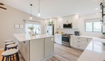 15 W Meadow Dr, Albany, NY 12203