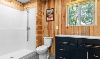 1109 Lakeview Ave, Alexandria, MN 56308