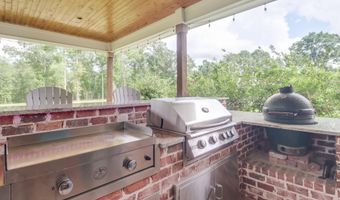 15240 Karen Rd, Biloxi, MS 39532