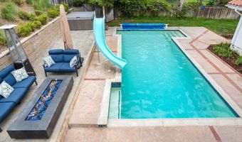 3340 Cadencia St, Carlsbad, CA 92009