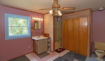 213 Patterson Creek Dr, Alderson, WV 24910