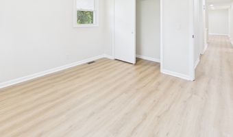 906 Whitmore St, Anderson, IN 46012