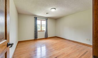 17304 Mary Lee Dr, Abingdon, VA 24210
