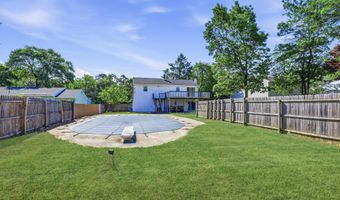 816 Berkeley Ave, Beachwood, NJ 08722