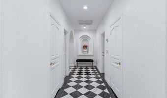 32 Princeville Ln, Las Vegas, NV 89113