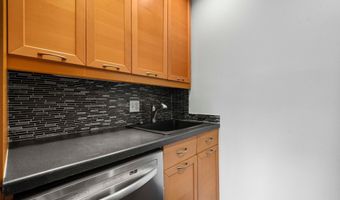1525 S GEORGE MASON Dr S 20, Arlington, VA 22204