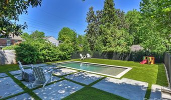 2121 Club Rd, Charlotte, NC 28205