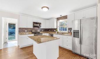 3420 Woodleaf Rd, Charlotte, NC 28205