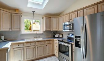 4 Harlem St, East Providence, RI 02916