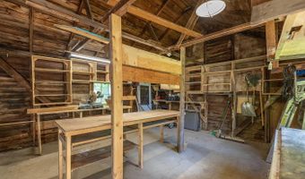 21 Elm St, Belfast, ME 04915