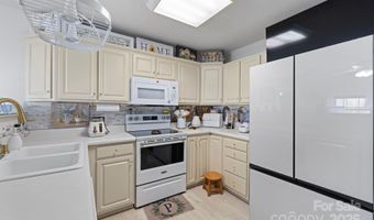 100 Lindsay Dr, Archdale, NC 27263