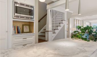 11 Opechee Dr, Barrington, RI 02806
