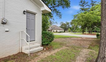 1812 Dawson Rd, Albany, GA 31707