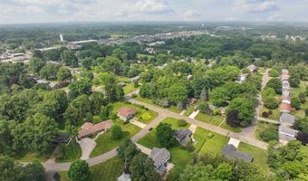 1527 Glenking Ln, Alliance, OH 44601
