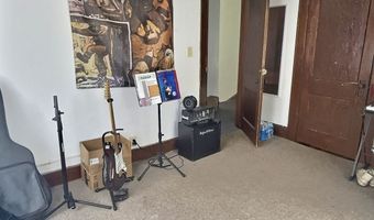 14 S High St, Athens, OH 45701