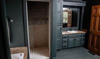 3330 Edgewood Ave, Baxter Springs, KS 66713