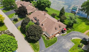 2213 SUNRISE Dr, Appleton, WI 54914