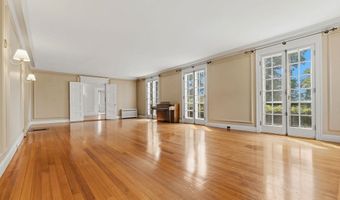 852 Hale St, Beverly, MA 01915