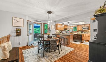 5627 Springhollow Ct, Avon, IN 46123