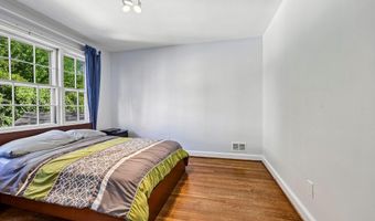 5001 W CEDAR Ln, Bethesda, MD 20814