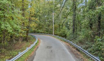 123-125 Magnolia Ln, Middletown, NJ 07748