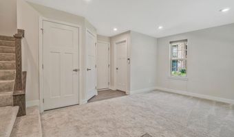7811 SUTTER Ln, Annandale, VA 22003