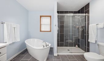 792 King Ridge Dr, Ashland, OH 44805