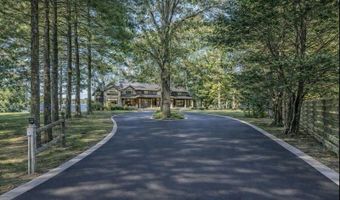15 George W Finnerty Rd, Barrington, RI 02806