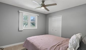 2944 Monroe Dr, Ames, IA 50010