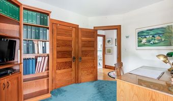 25 University Ter, Burlington, VT 05401