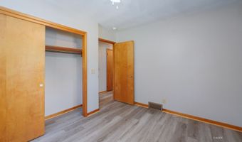 34 W Clearview Dr, Athens, OH 45701