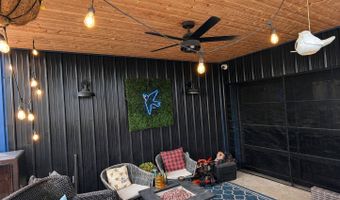 110 E 4th St, Appleton City, MO 64724