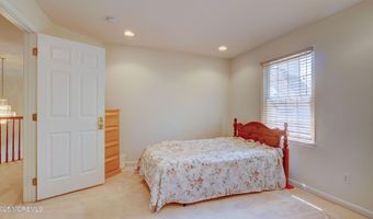 88 Vanderveer Dr, Basking Ridge, NJ 07920