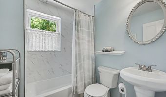 513 10th Ave, Belmar, NJ 07719