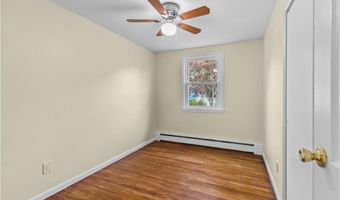 109 W Shore Dr, Coventry, RI 02816