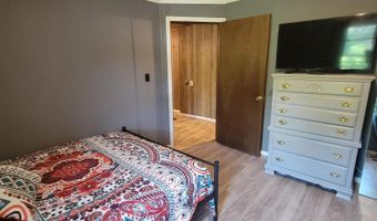 60 Summit St, Baileyville, ME 04694