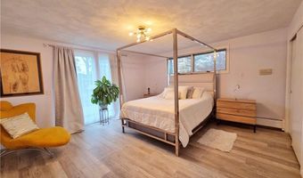 141 Glen Ridge Rd, Cranston, RI 02920