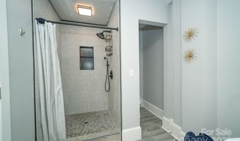 1712 Umstead St, Charlotte, NC 28205